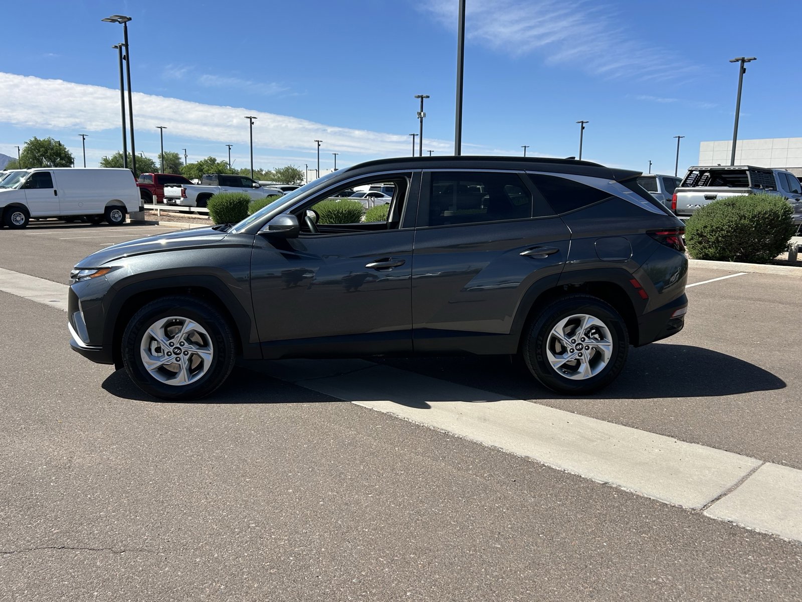 Used 2024 Hyundai Tucson SEL AWD/4WD image 2