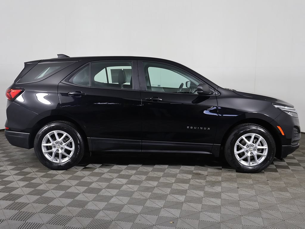Used 2024 Chevrolet Equinox LS AWD/4WD image 15