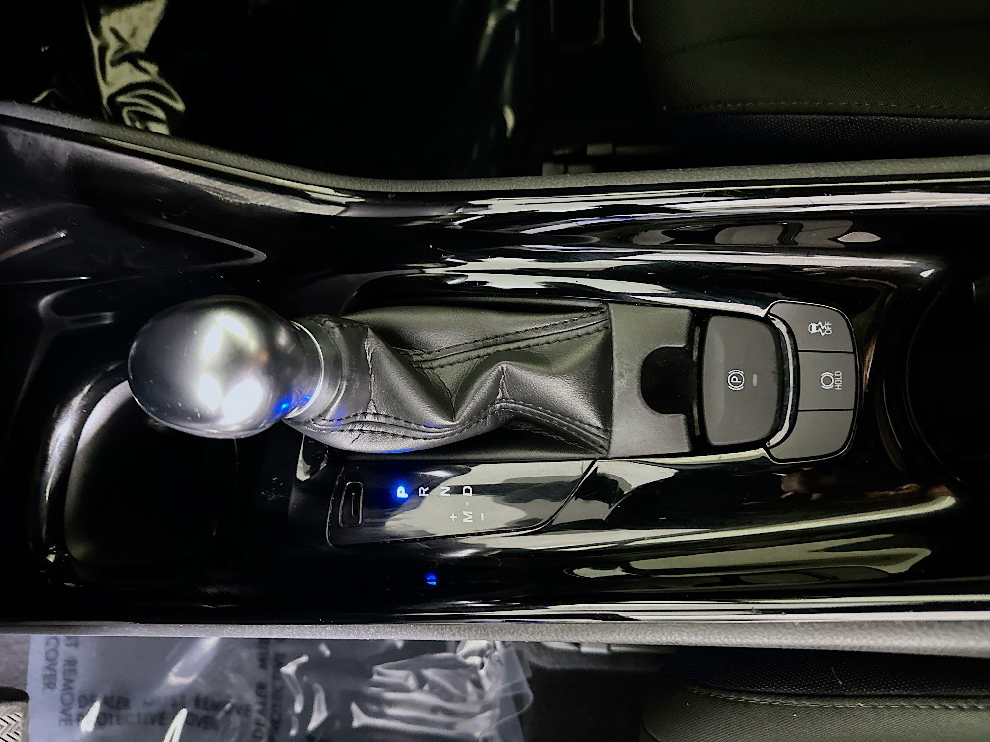 Used 2020 Toyota C-HR XLE FWD image 22