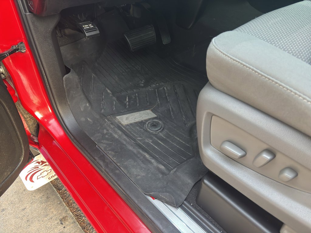 Used 2018 Chevrolet Silverado 1500 LT w/ All Star Edition image 10