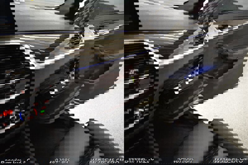 Used 2020 BMW 530e image 35