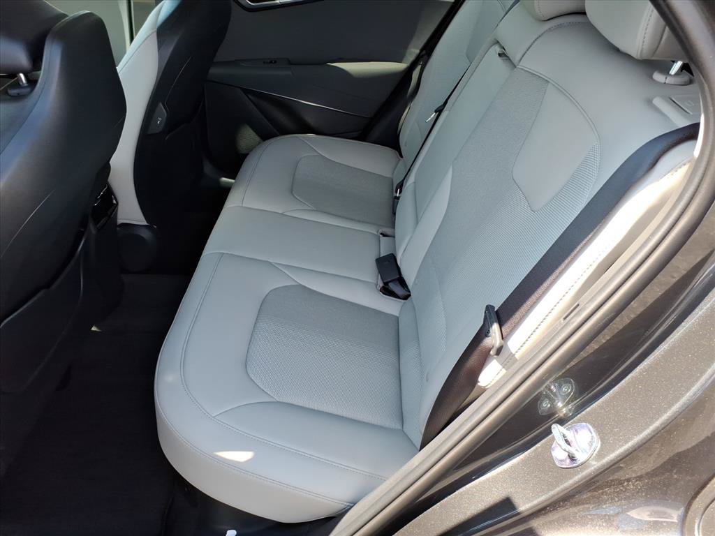 New 2026 Kia Niro EX FWD image 12