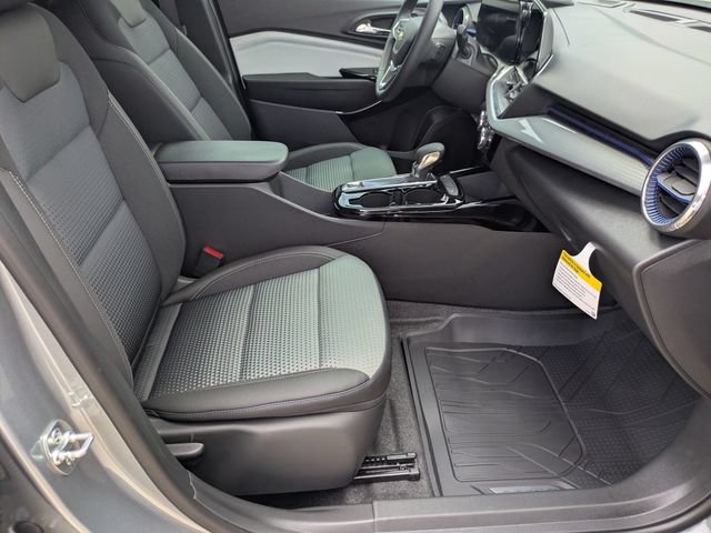 New 2026 Chevrolet Trax LT w/ Driver Confidence Package FWD image 33