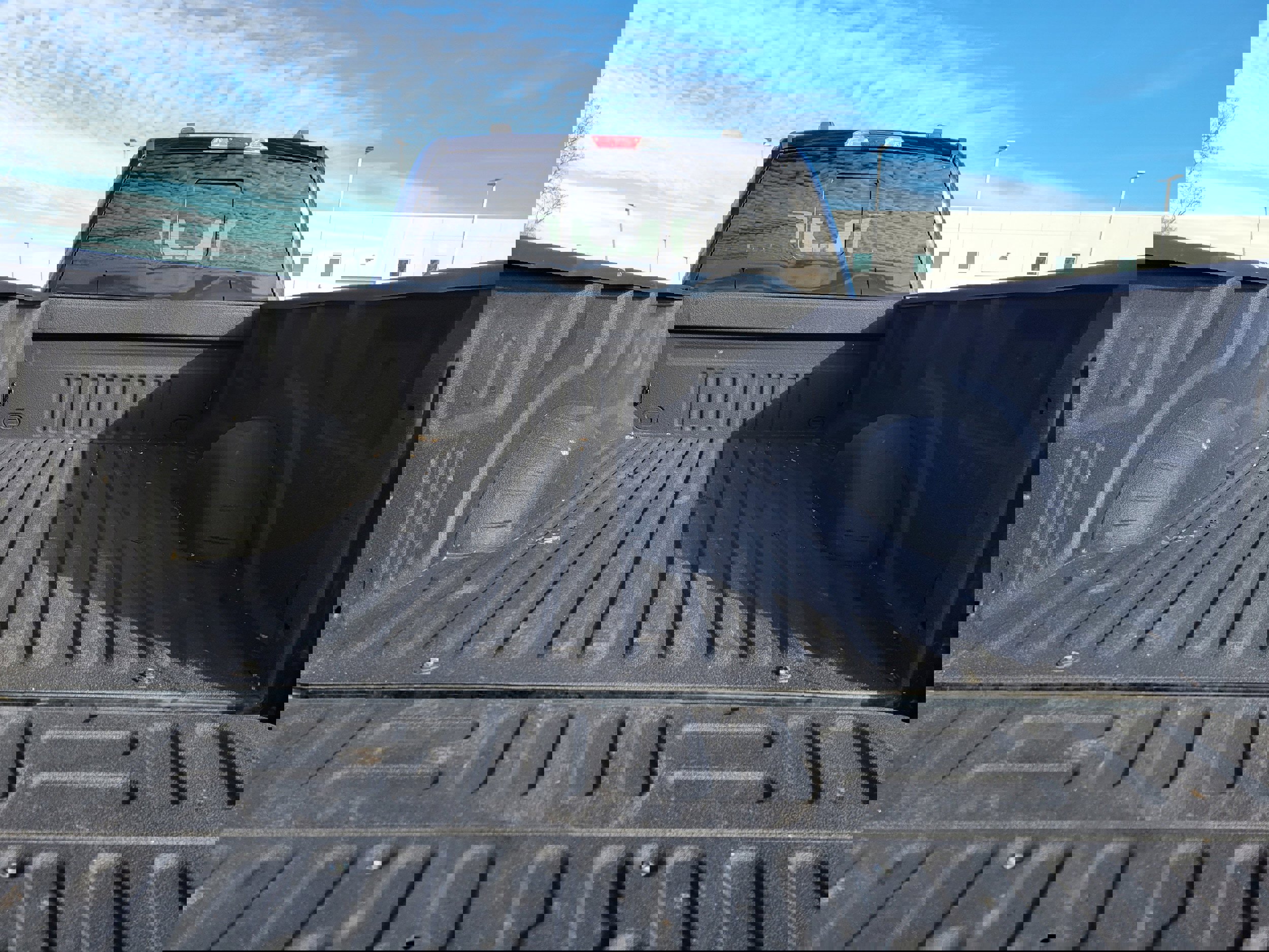 Used 2022 Ford F350 Lariat image 12