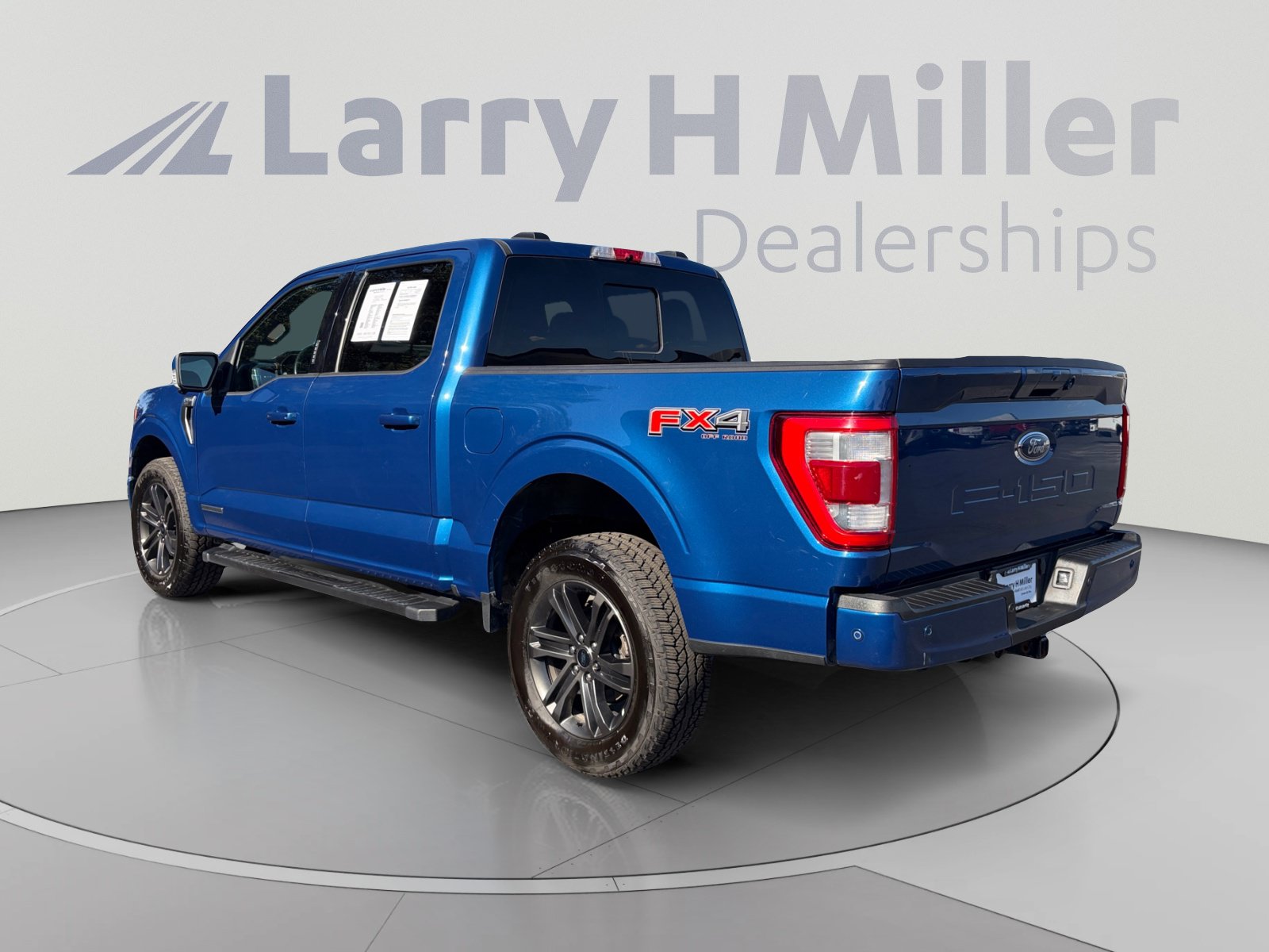 Used 2022 Ford F150 Lariat w/ Equipment Group 502A High AWD/4WD image 3