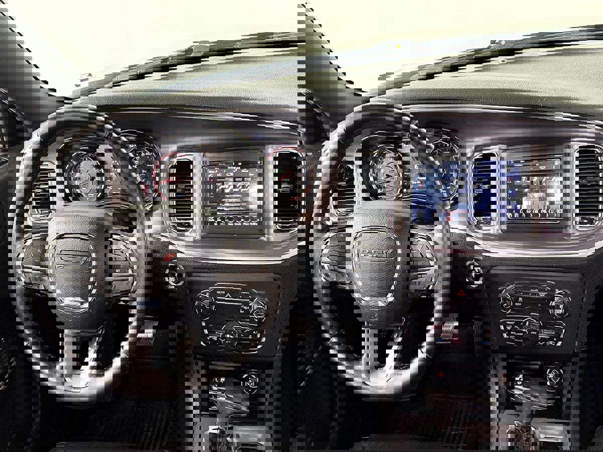 Used 2019 Dodge Charger SXT w/ Leather Interior Group RWD image 23