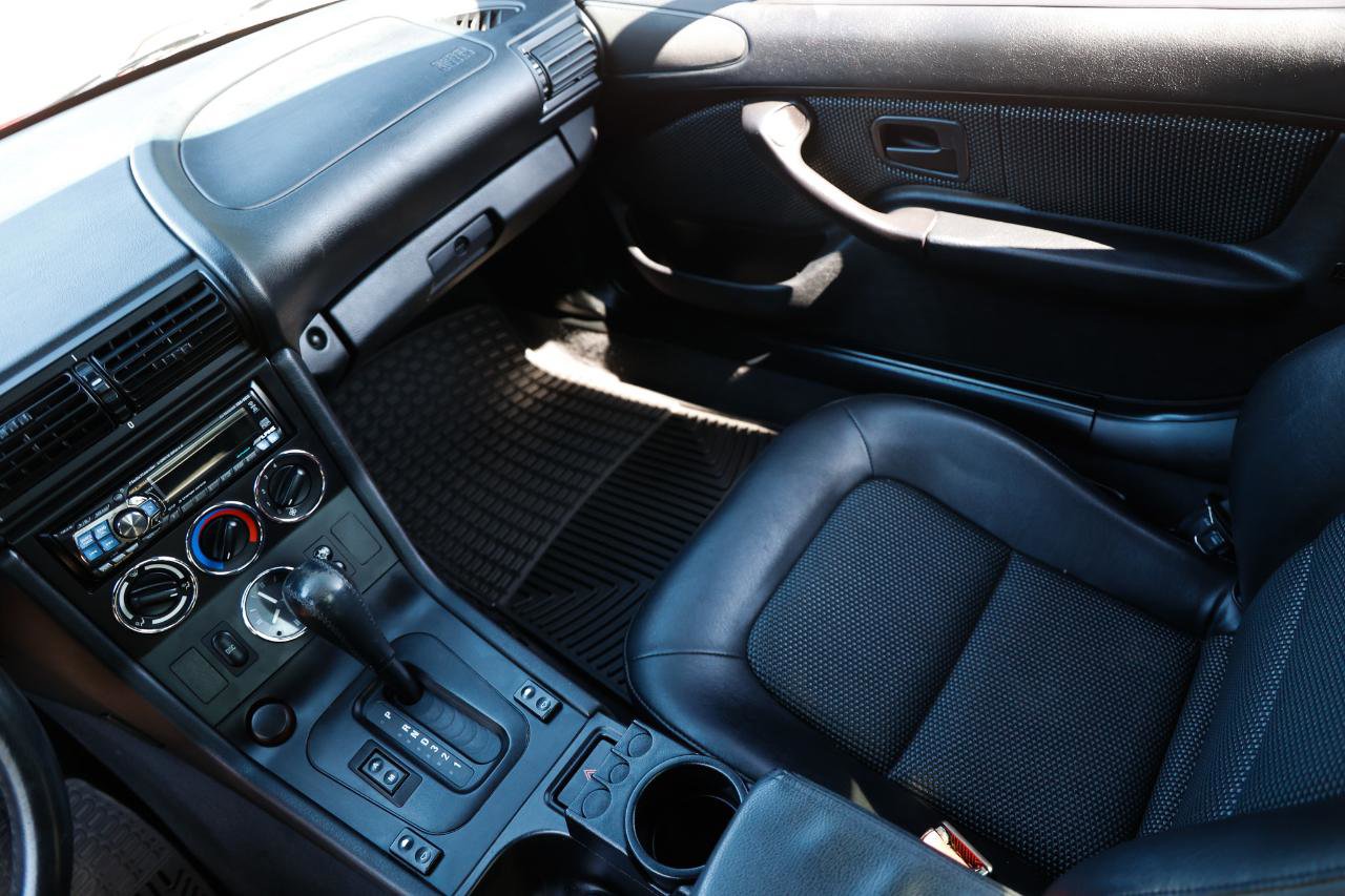 Used 2000 BMW Z3 2.5i image 16