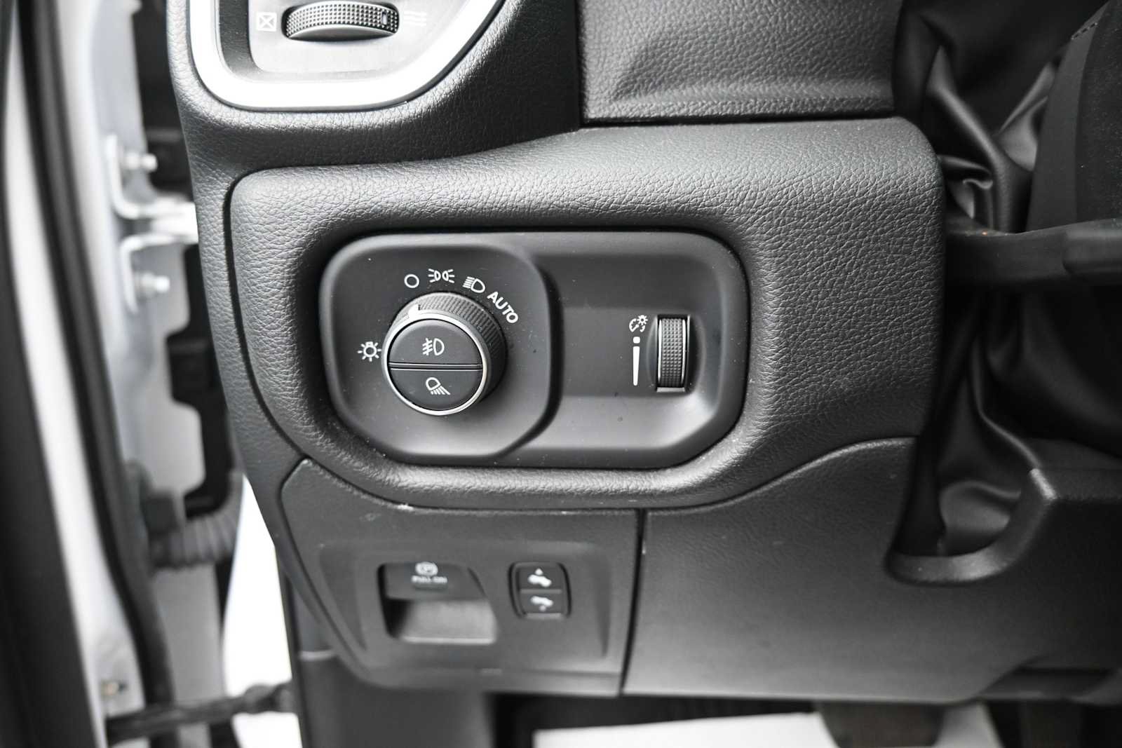 Used 2023 RAM 1500 Big Horn AWD/4WD image 11