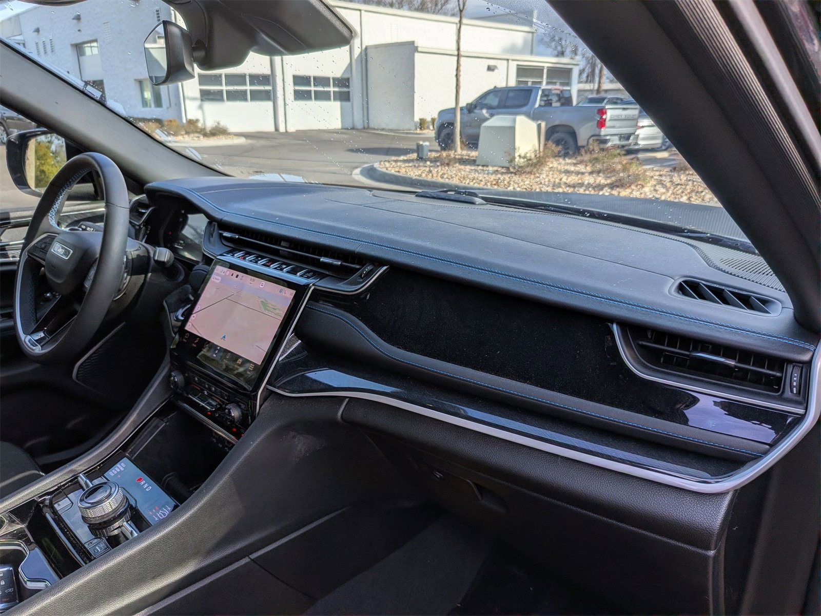 Used 2023 Jeep Grand Cherokee Trailhawk image 38