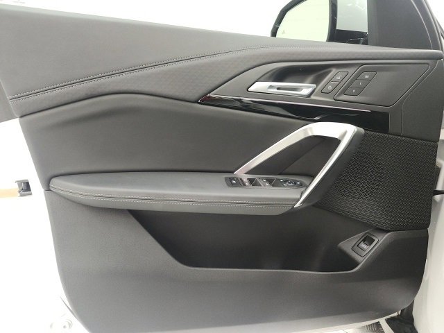 Used 2024 BMW X2 xDrive28i w/ Convenience Package image 11