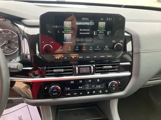 Used 2025 Nissan Pathfinder SL AWD/4WD image 17