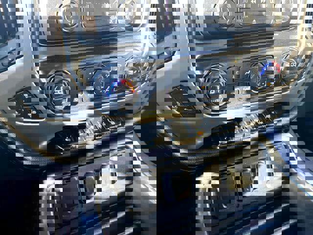 Used 2015 GMC Sierra 3500 Denali w/ Duramax Plus Package image 20