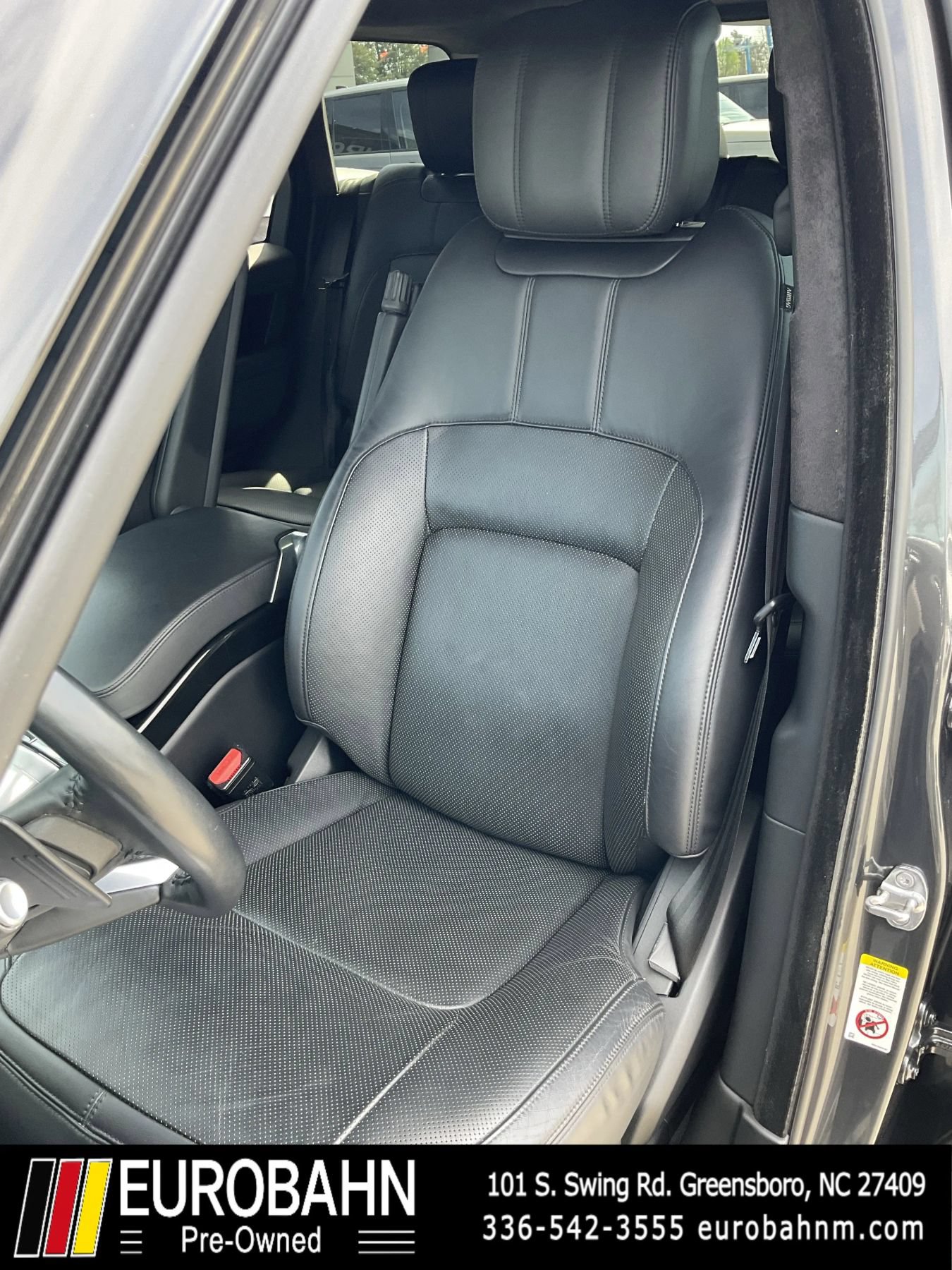 Used 2020 Land Rover Range Rover HSE AWD/4WD image 6