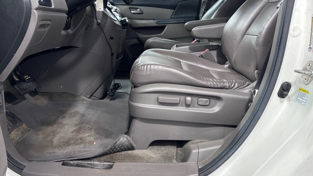 Used 2013 Honda Odyssey Touring image 11