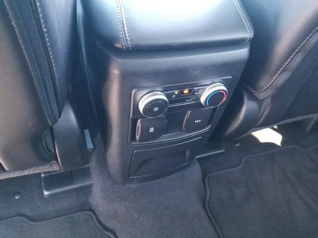 Used 2022 Ford Explorer XLT w/ Equipment Group 202A image 18