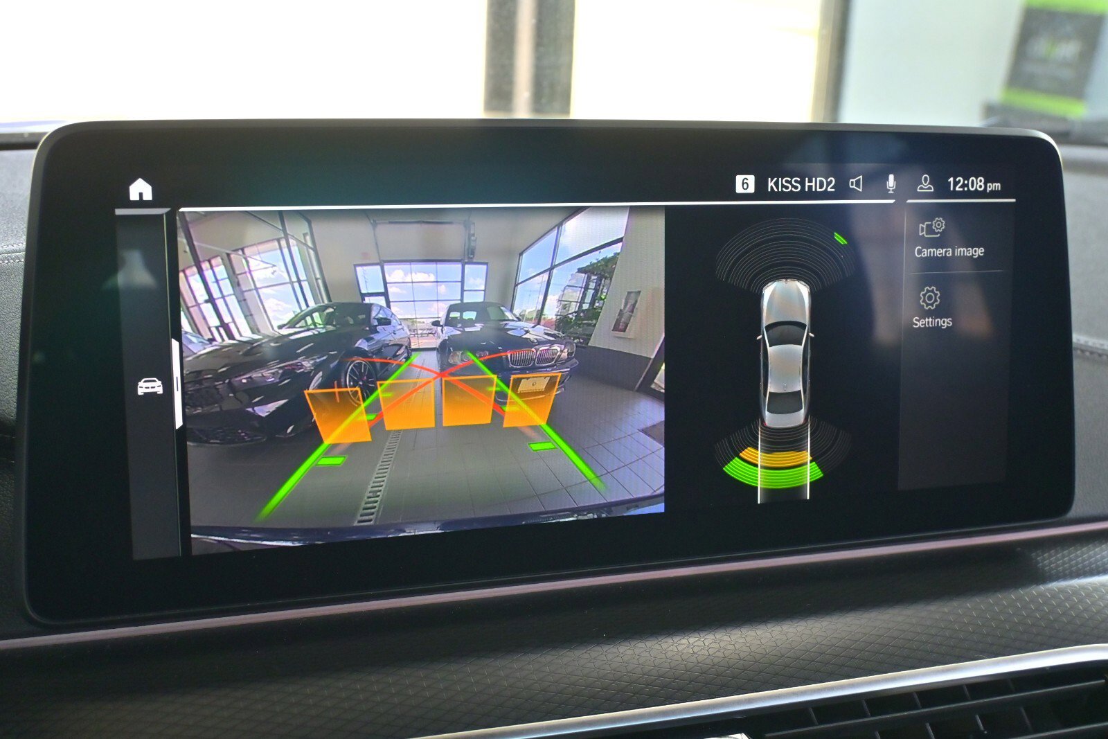 Used 2023 BMW M550i xDrive w/ Executive Package image 23