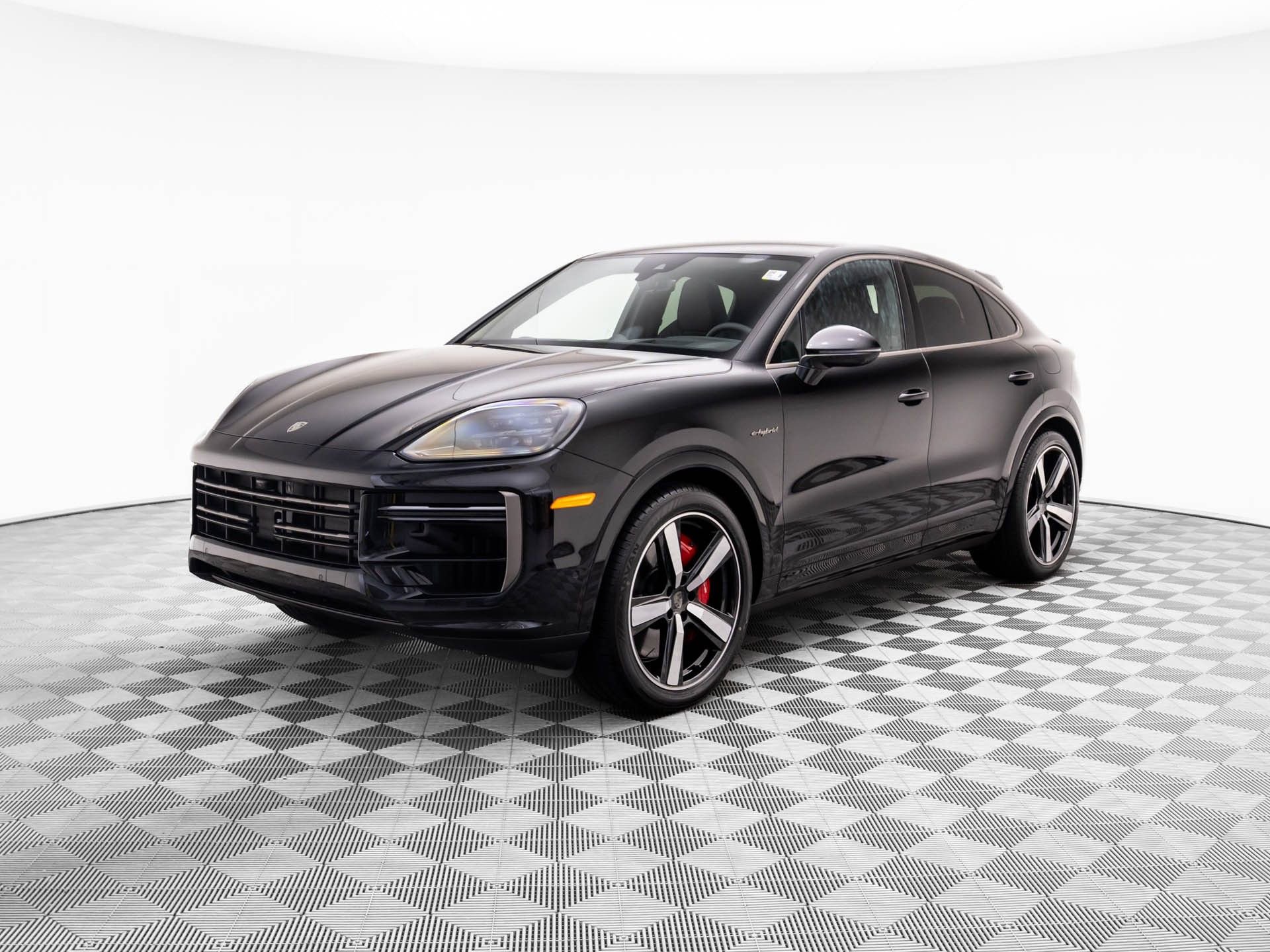 New 2025 Porsche Cayenne Turbo image 1