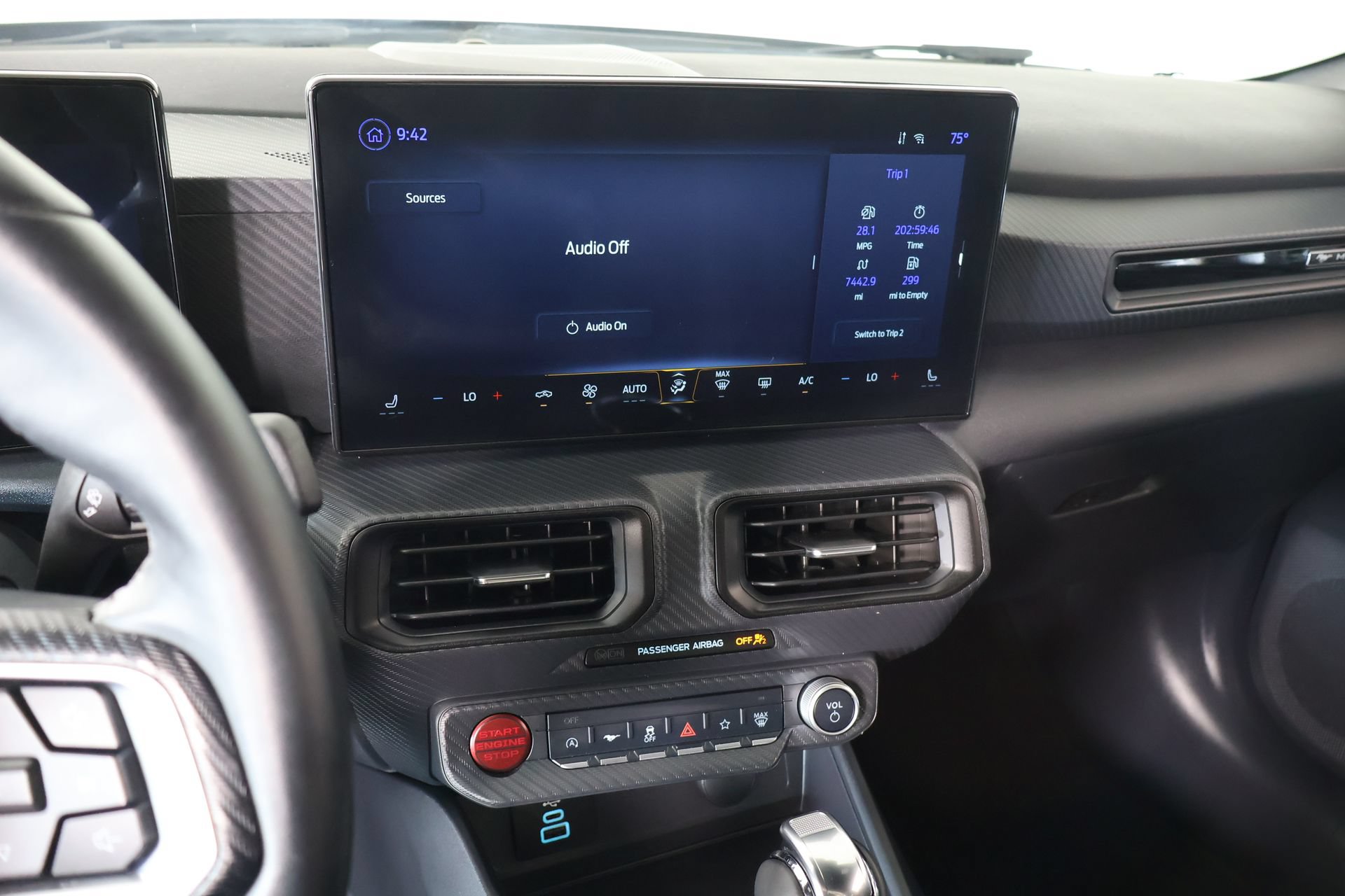 Used 2025 Ford Mustang Coupe RWD image 5
