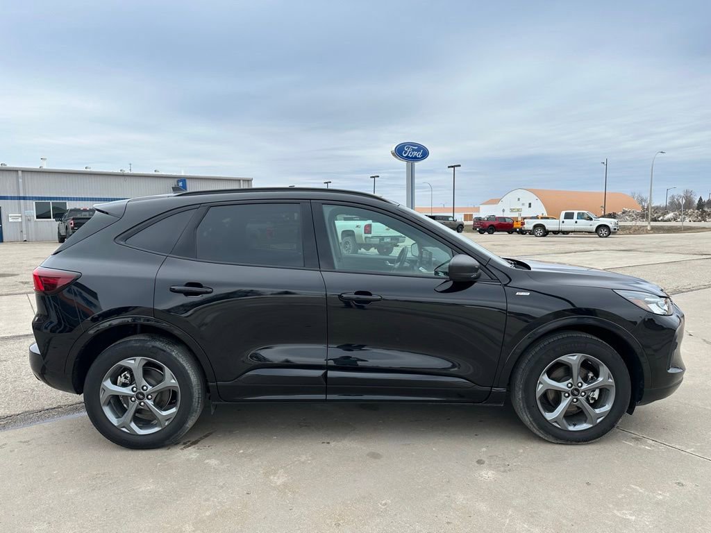 Used 2023 Ford Escape ST-Line w/ Tech Pack #1 image 6