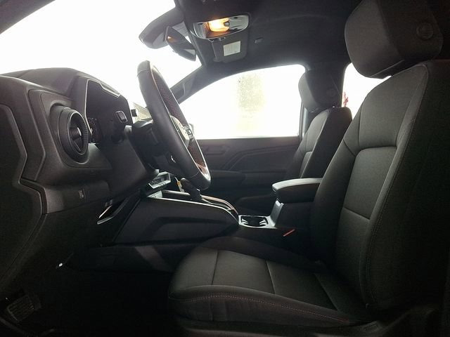 Used 2025 Chevrolet Colorado W/T w/ WT Convenience Package II image 13