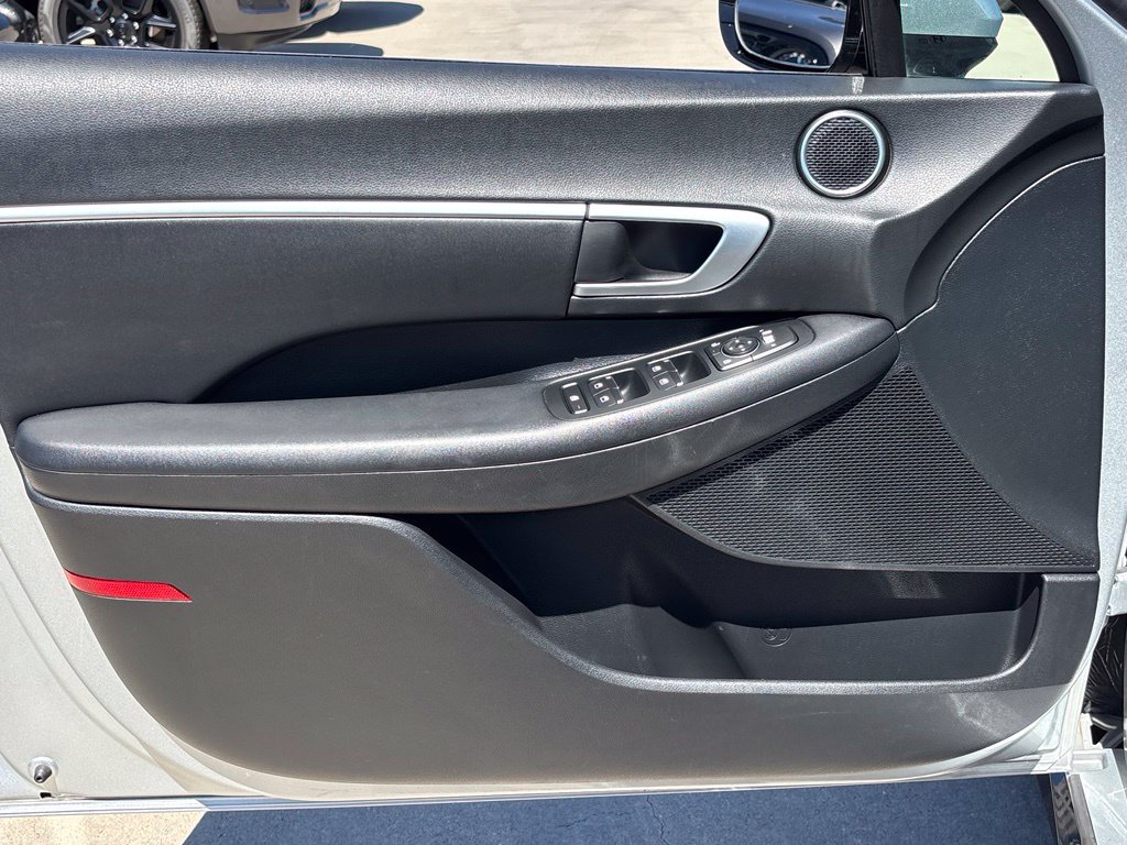 Used 2025 Hyundai Sonata SEL FWD image 11