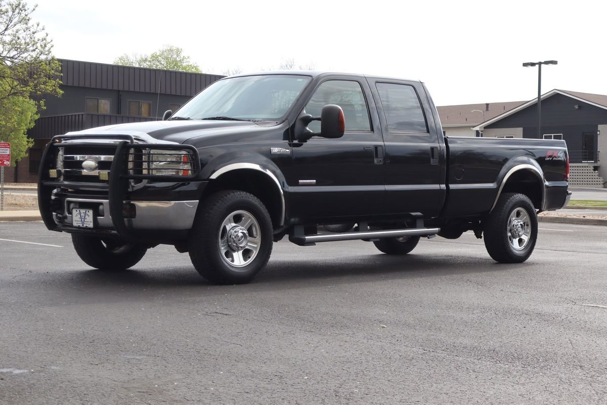 Used 2005 Ford F350 Lariat image 12