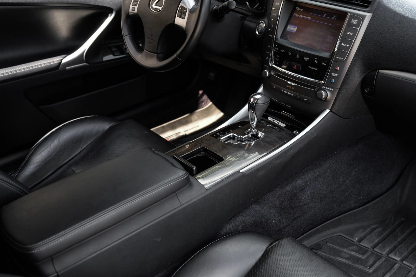 Used 2013 Lexus IS 250C RWD image 19