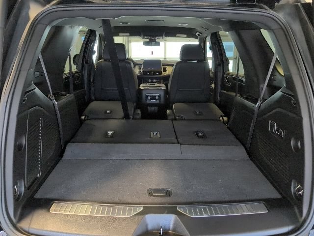Used 2022 Chevrolet Tahoe RST w/ Luxury Package AWD/4WD image 35