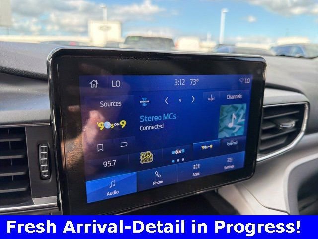 Used 2024 Ford Explorer XLT w/ Equipment Group 202A RWD image 6