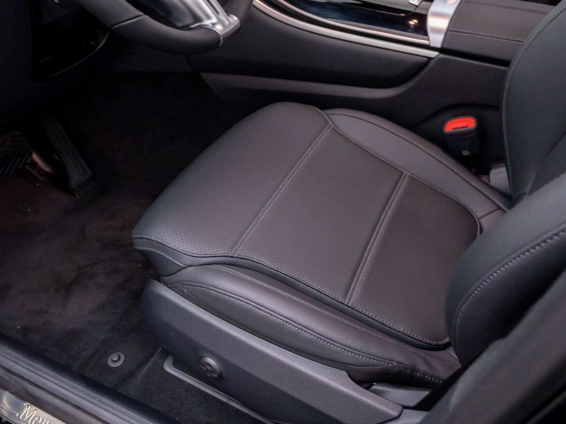 New 2026 Mercedes-Benz GLC 300 4MATIC image 16