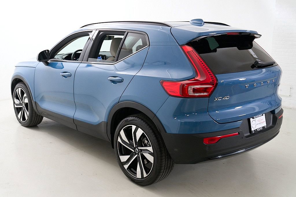 Used 2023 Volvo XC40 B5 Ultimate w/ Protection Package Premier AWD/4WD image 7
