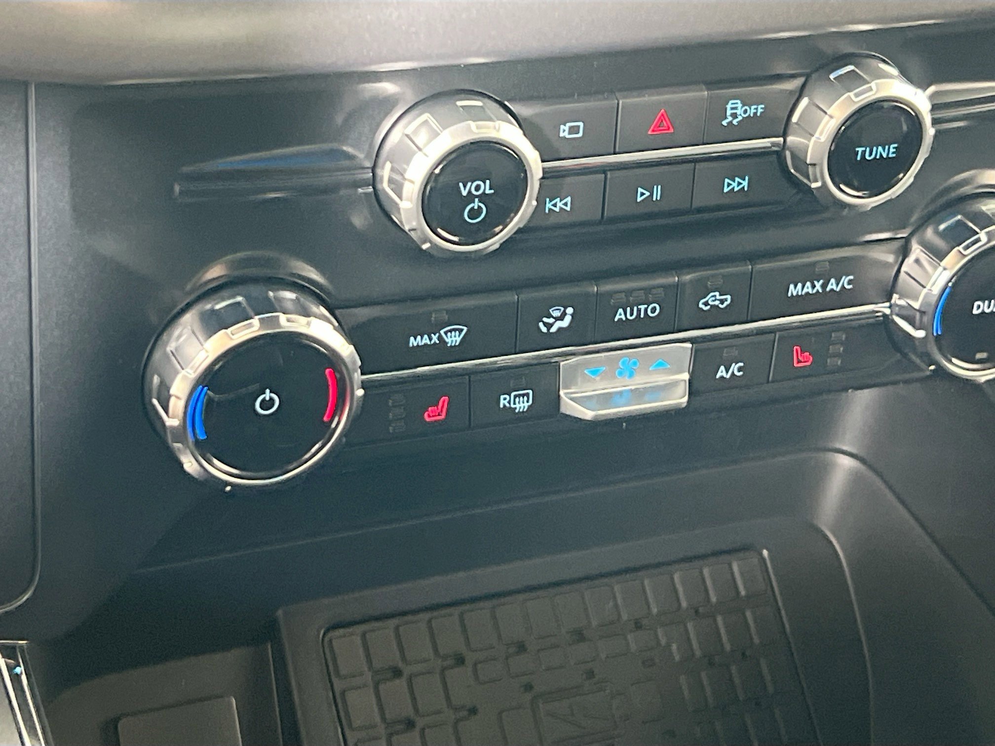 Used 2025 Ford F150 XLT w/ Equipment Group 302A MID image 20