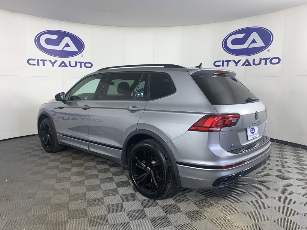 Used 2024 Volkswagen Tiguan SE R-Line image 5