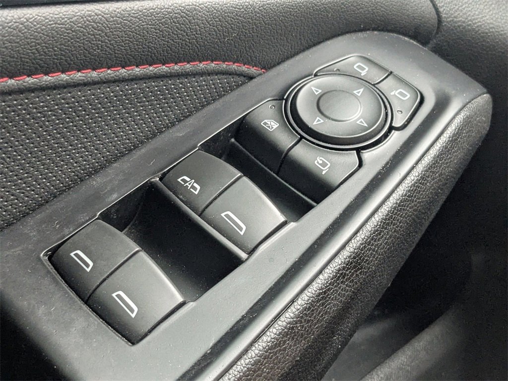 Used 2023 Chevrolet Traverse RS image 27