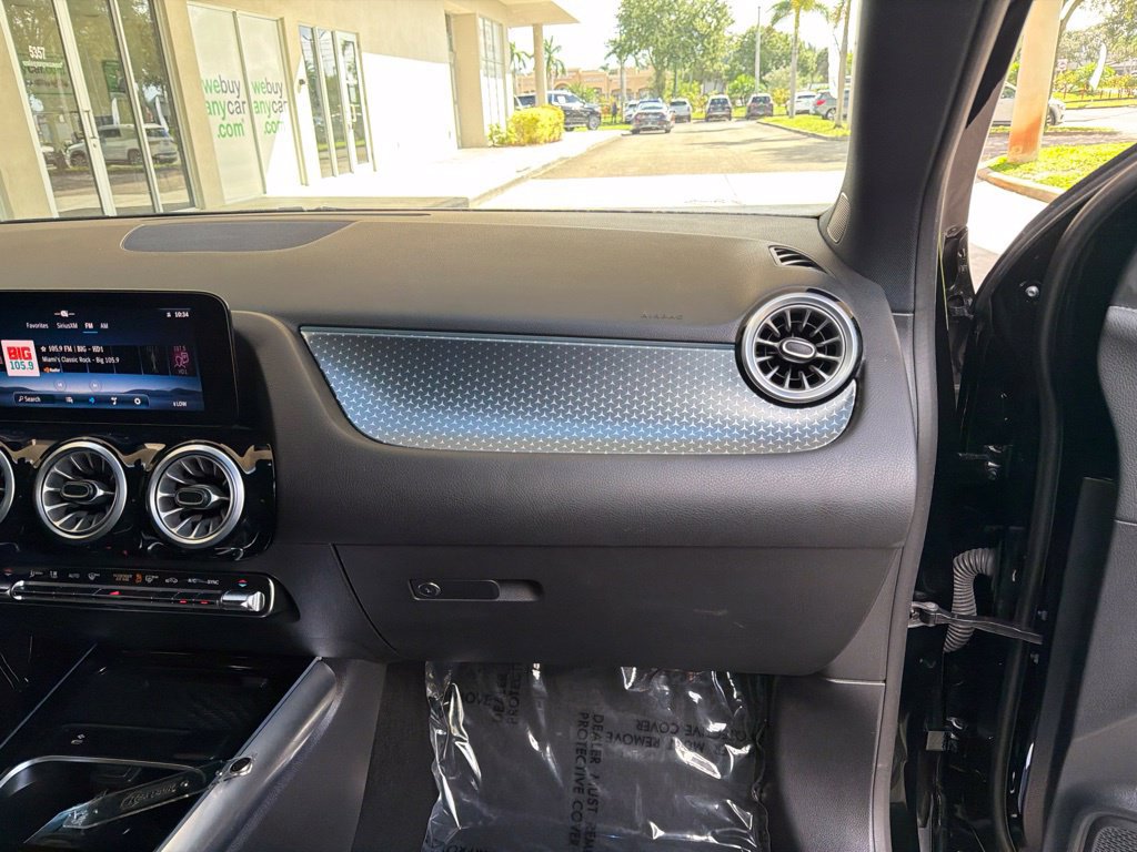 Used 2025 Mercedes-Benz GLA 250 image 23