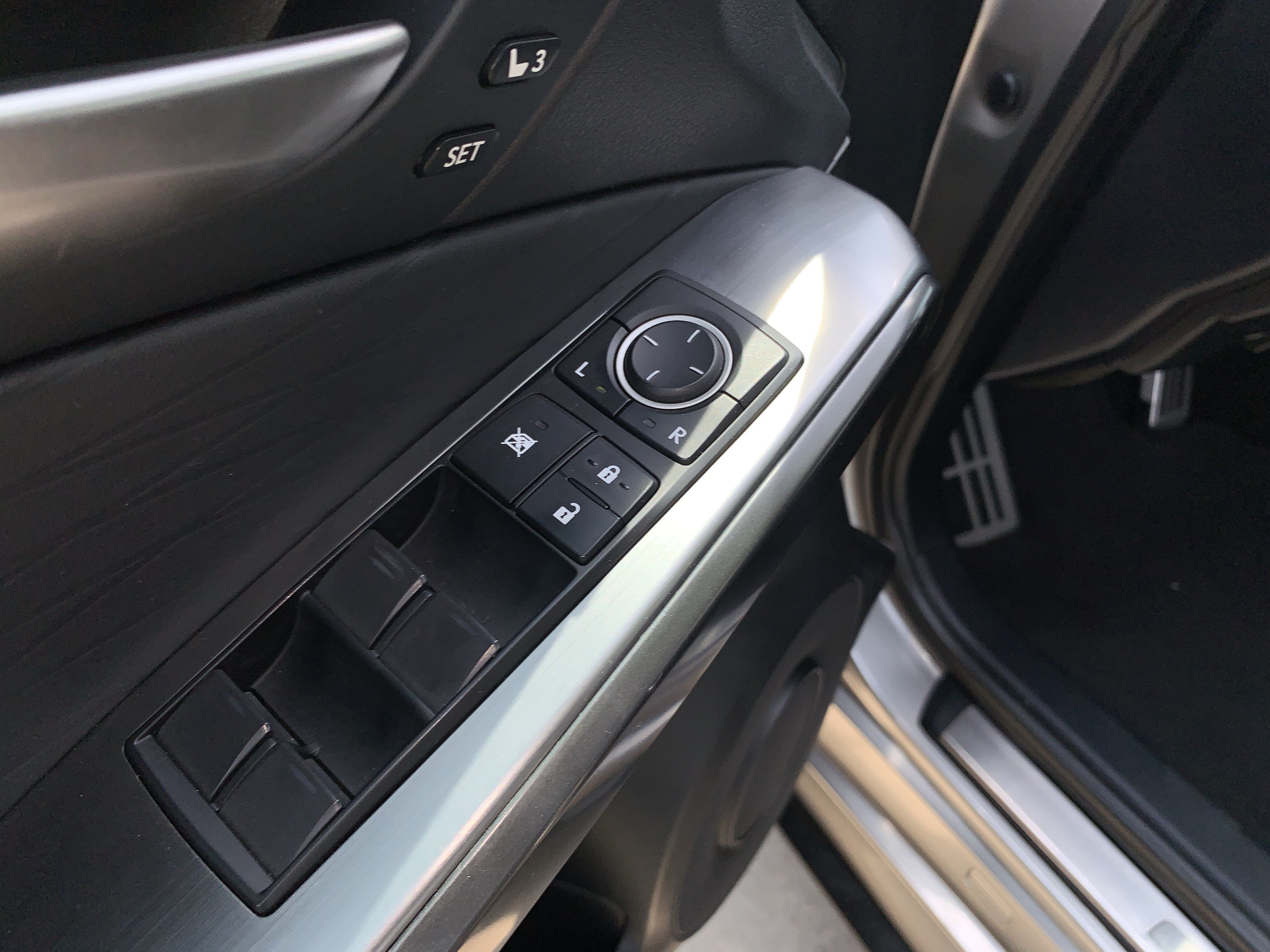 Used 2023 Lexus IS 500 w/ Accessory Package 2 RWD image 15