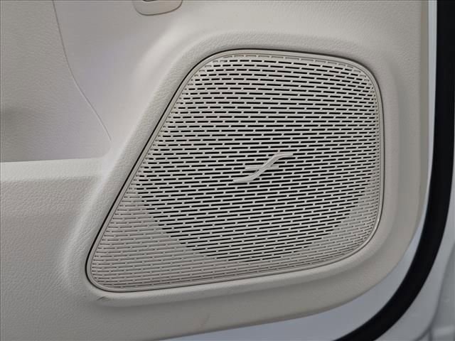 New 2026 Mercedes-Benz GLB 250 4MATIC image 17