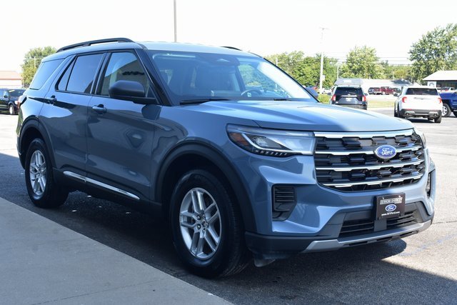Used 2025 Ford Explorer Active image 7