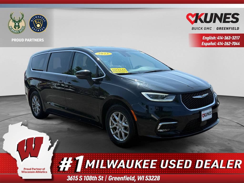 Used 2023 Chrysler Pacifica Touring-L