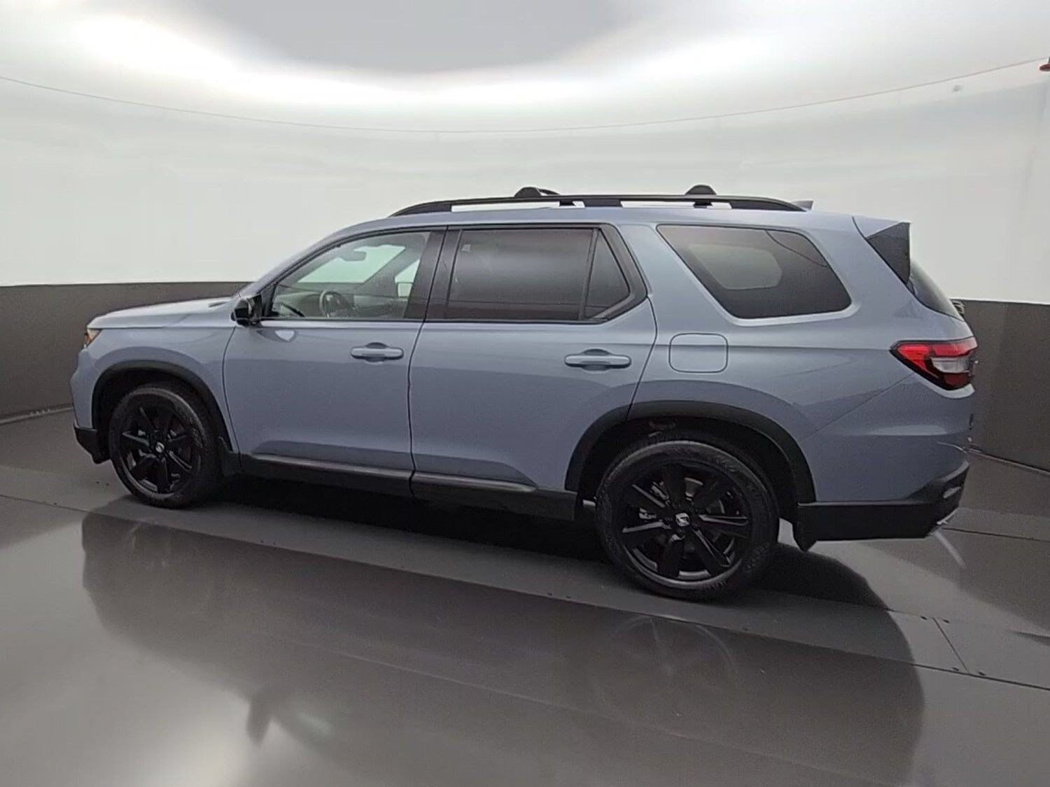Used 2025 Honda Pilot Black Edition image 7