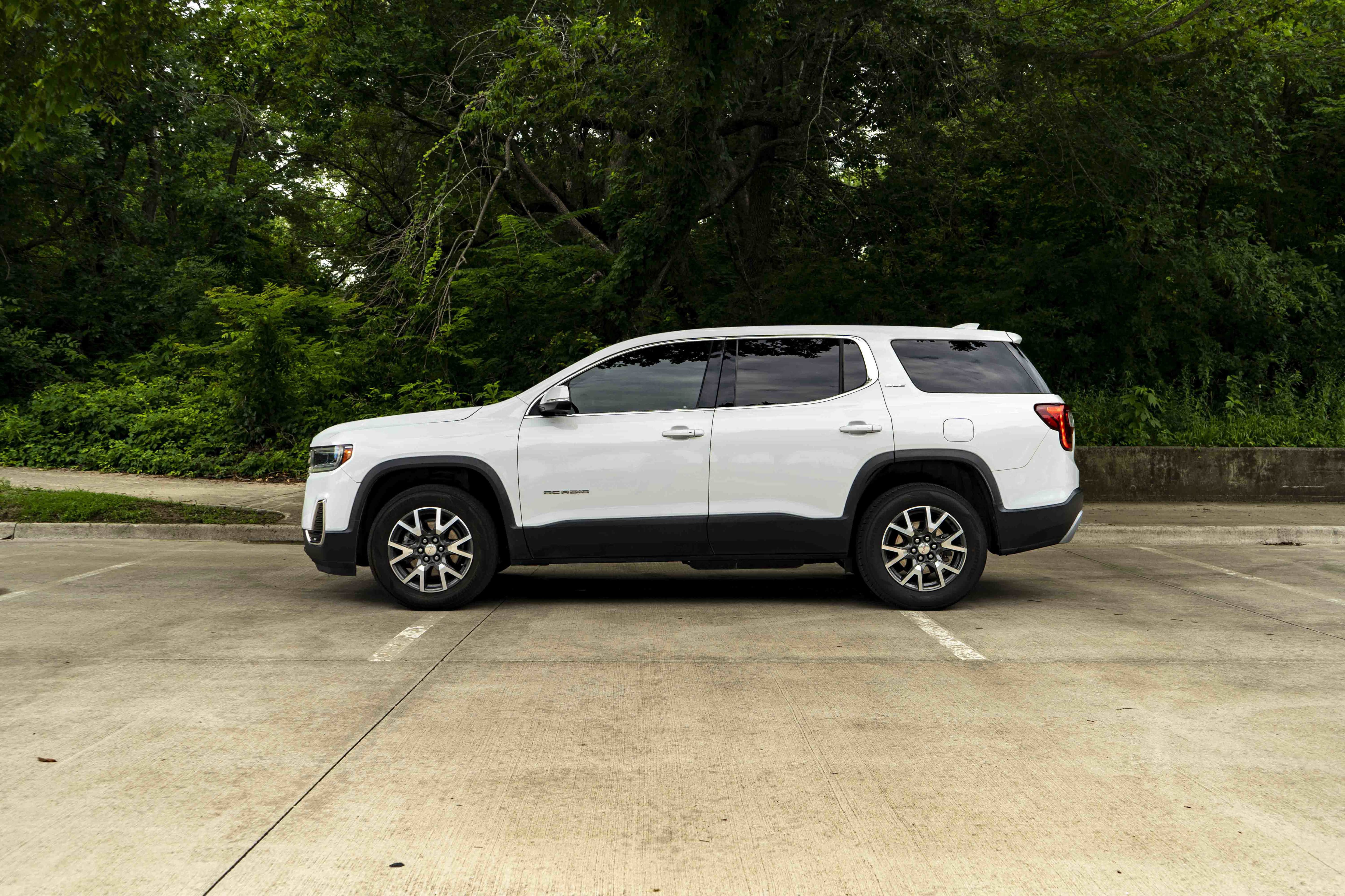 Used 2021 GMC Acadia SLE FWD image 5