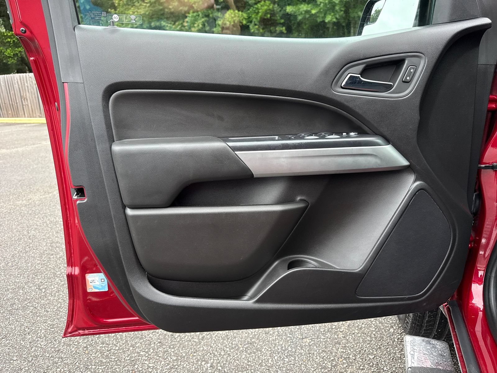 Used 2019 Chevrolet Colorado LT RWD image 13