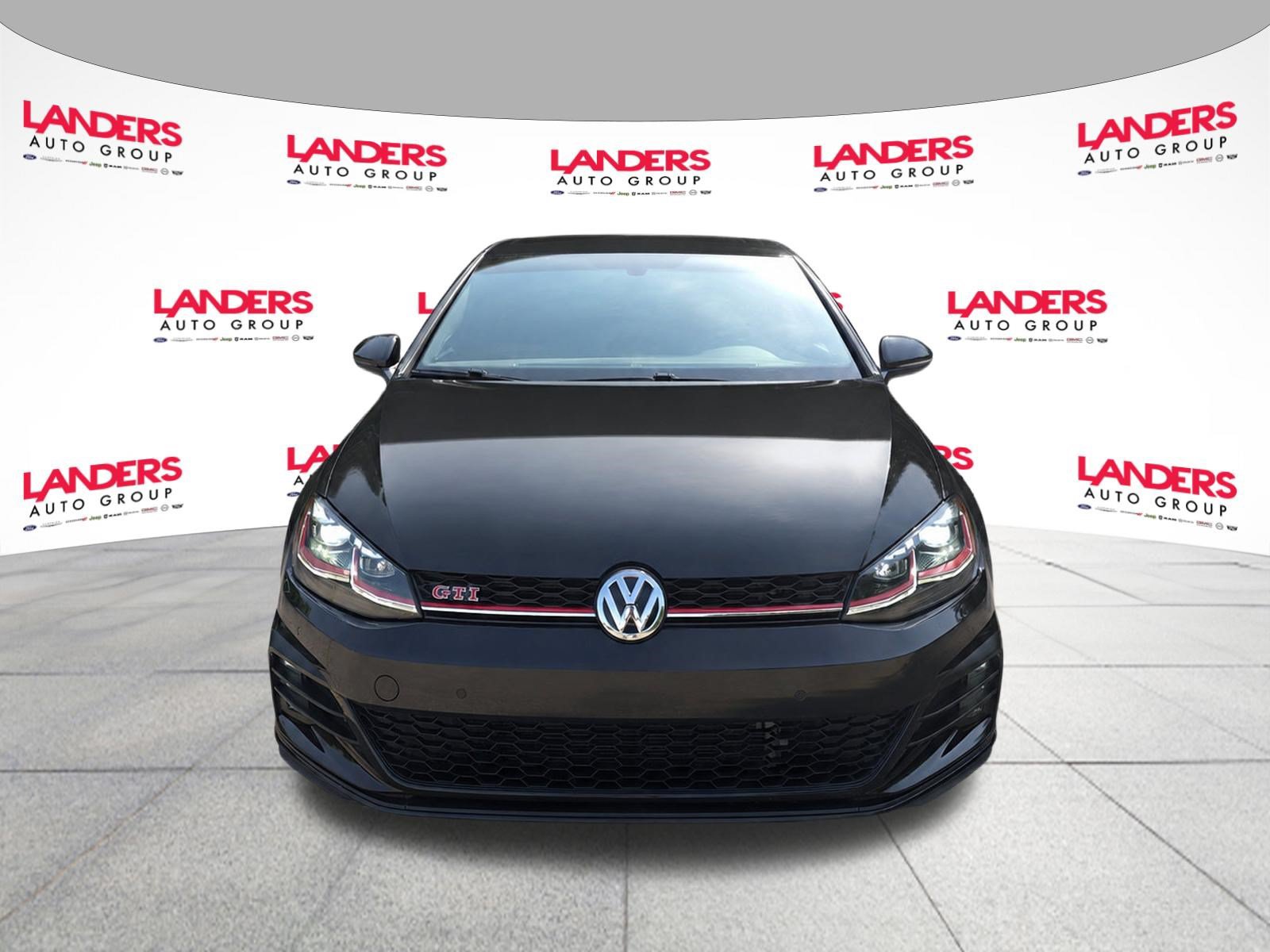 Used 2019 Volkswagen Golf 4-Door FWD image 2