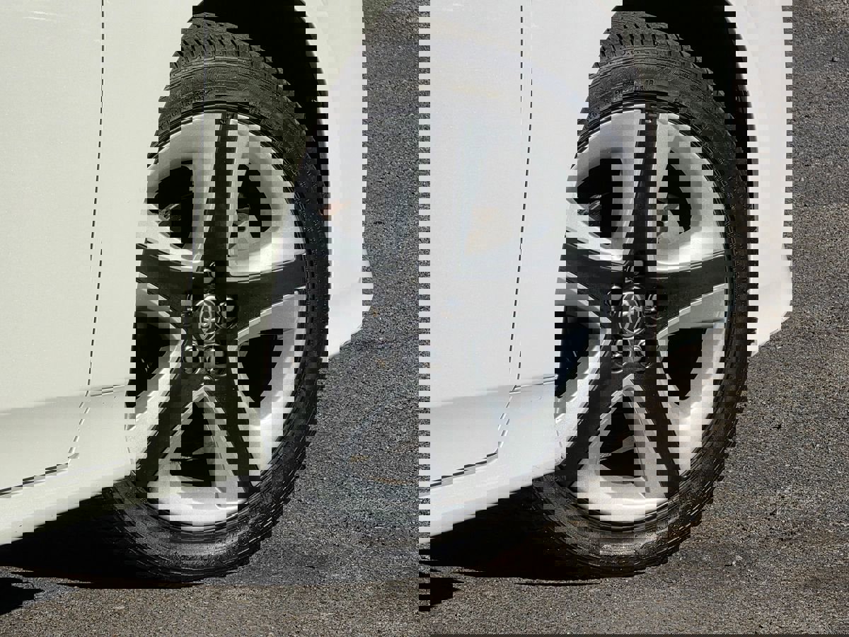 Used 2017 Toyota Prius Four Touring w/ Carpet Mat Package image 8