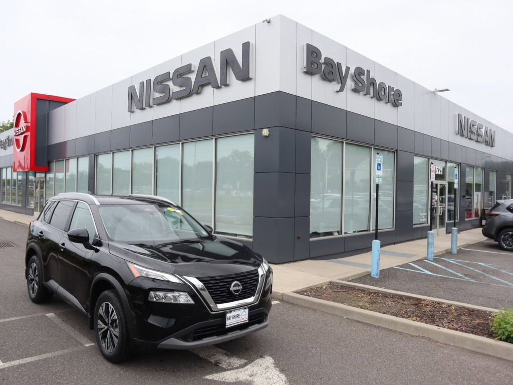 Certified 2022 Nissan Rogue SV w/ SV Premium Package