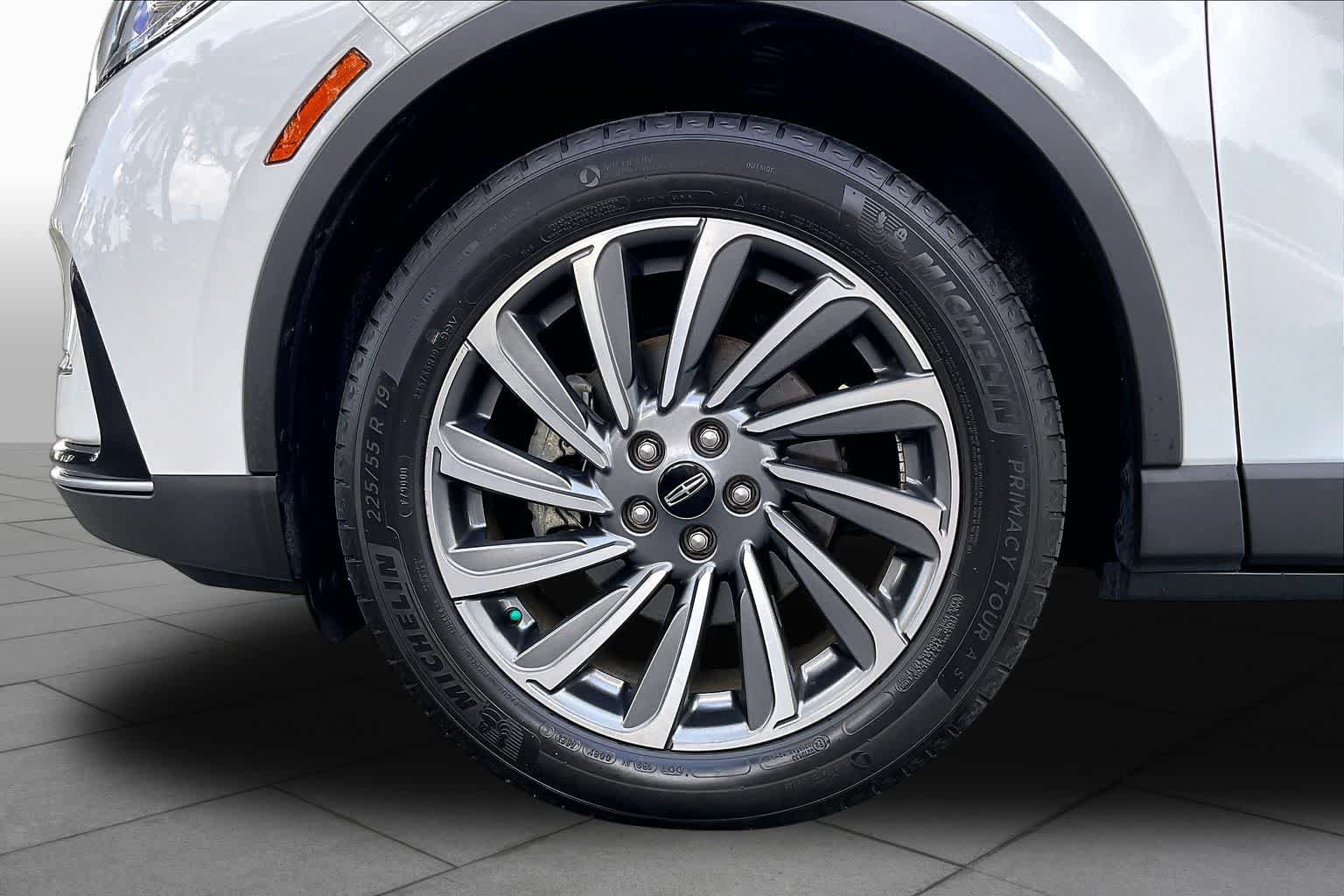 Used 2023 Lincoln Corsair Reserve FWD image 10