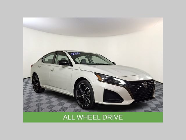 Used 2023 Nissan Altima 2.5 SR w/ SR Premium Package