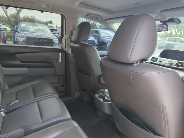Used 2016 Honda Odyssey Touring Elite image 17