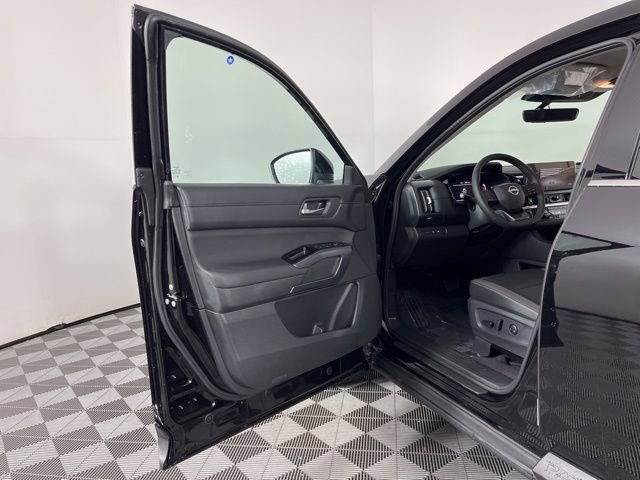 New 2026 Nissan Pathfinder SL w/ SL Premium Package AWD/4WD image 16