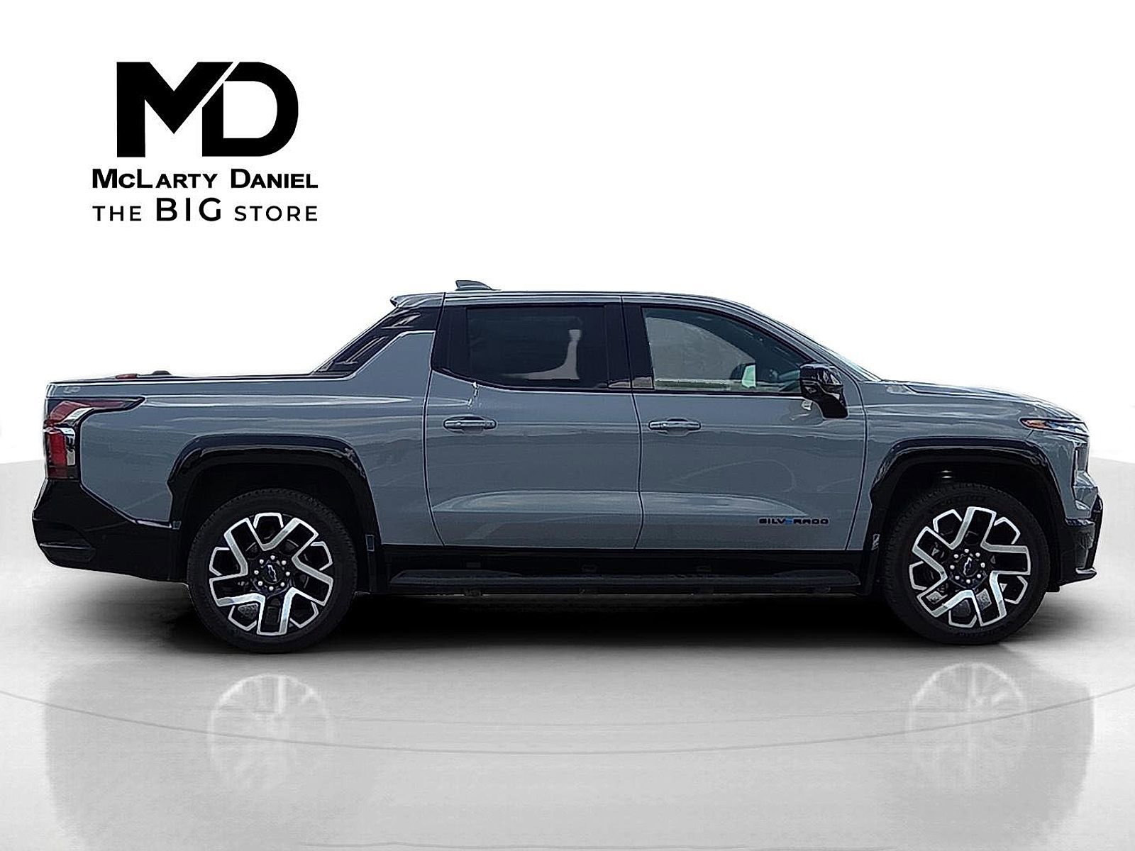 New 2025 Chevrolet Silverado EV RST image 6